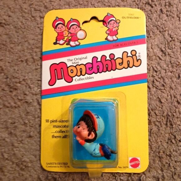 1981 MATTEL THE ORIGINAL MINI MONCHHICHI COLLECTIBLES  OUTFIELDER CHARACTER NEW - Picture 1 of 2